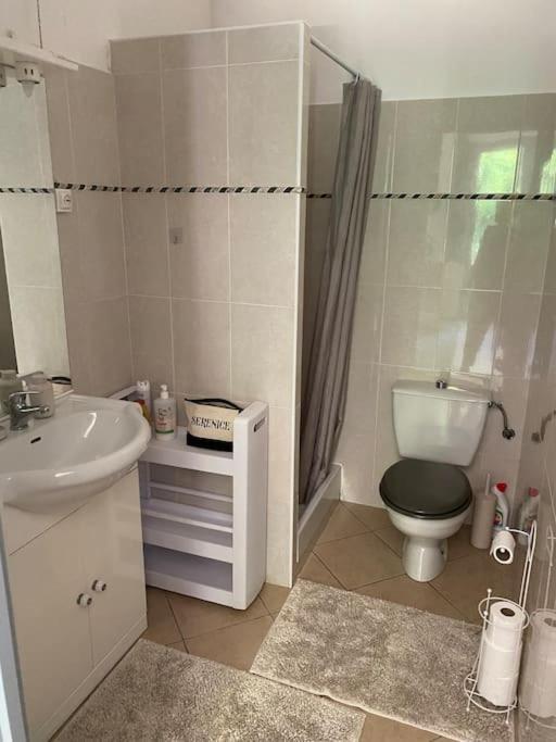 2 Pieces Avec Terrasse Et Parking, Wifi, Climatisation Nizza