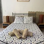 Appartement 2 Pieces Avec Terrasse Et Parking, Wifi, Climatisation