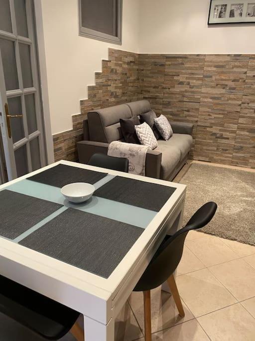 2 Pieces Avec Terrasse Et Parking, Wifi, Climatisation *